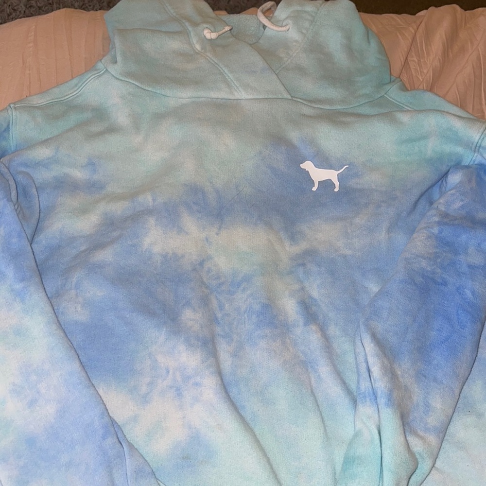 PINK Sweatshirt